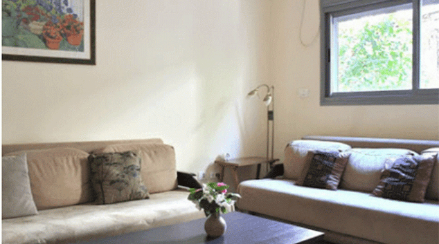 Comfortable living area at Ben Yehuda Apartment