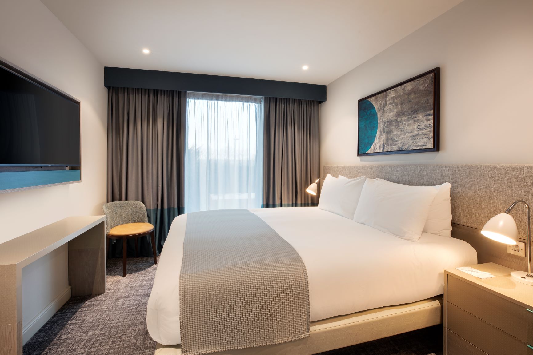 Staybridge Suites London Heathrow, London, SilverDoor Apartments