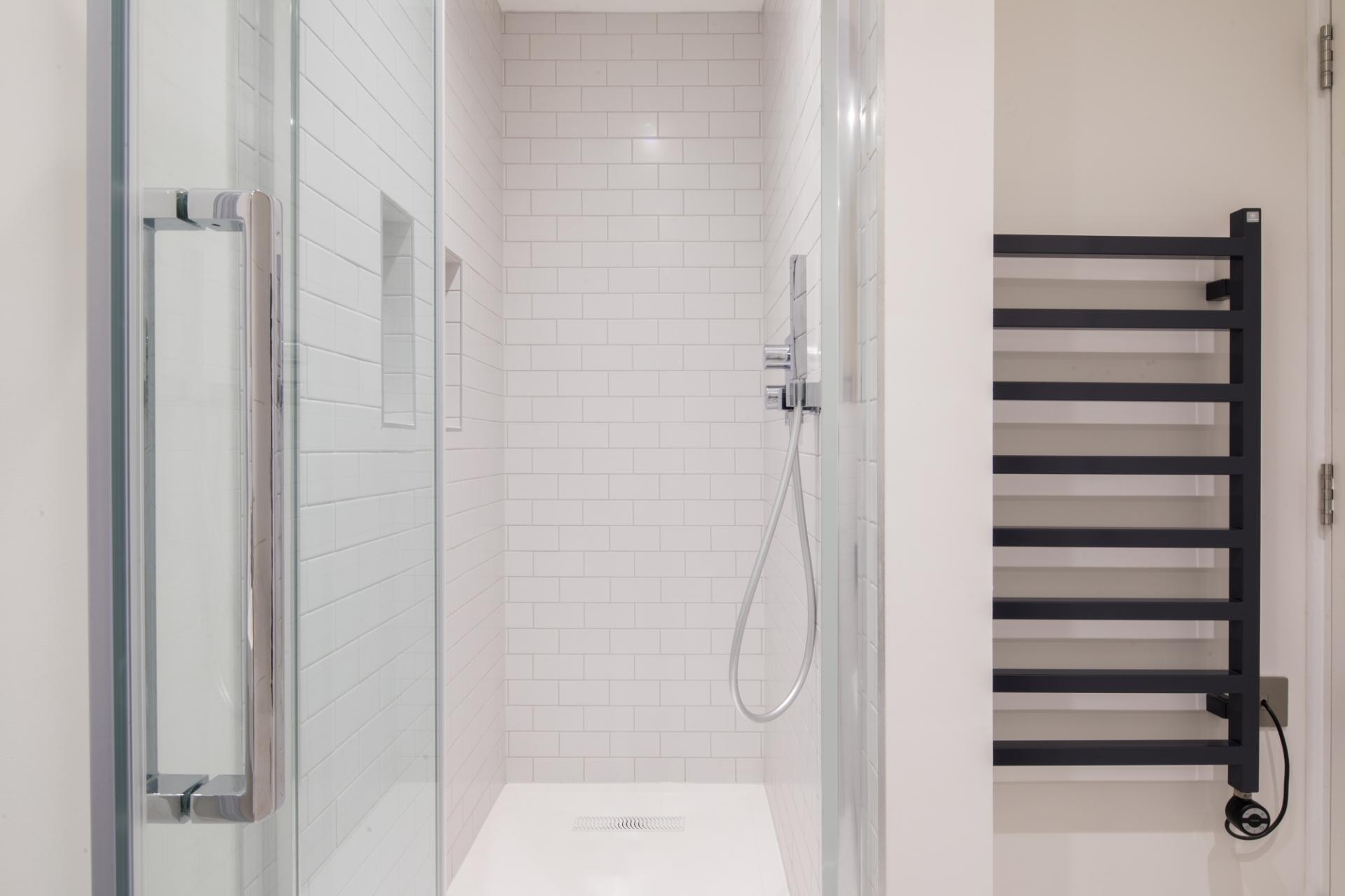 Shower at Leicester Square 8a Apartments
