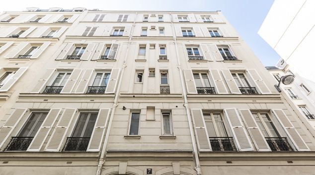 Building at Senior 08, Chaillot, Paris