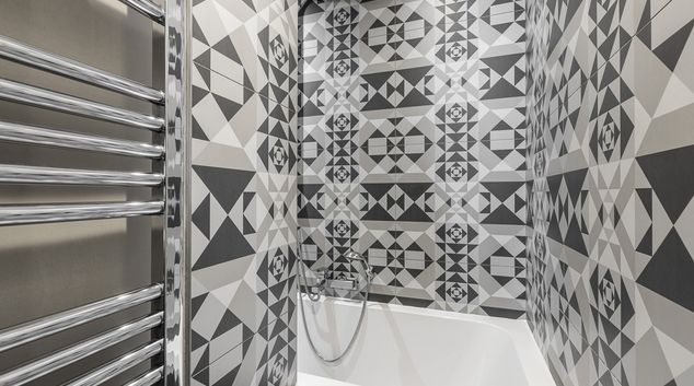 Bathroom at Senior 08, Chaillot, Paris
