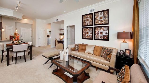Living room at Kingsboro at Buckhead, Buckhead Heights, Atlanta