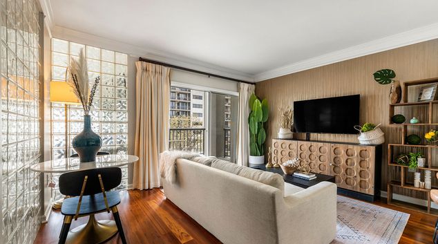 Living room at Parc View, Midtown, Atlanta