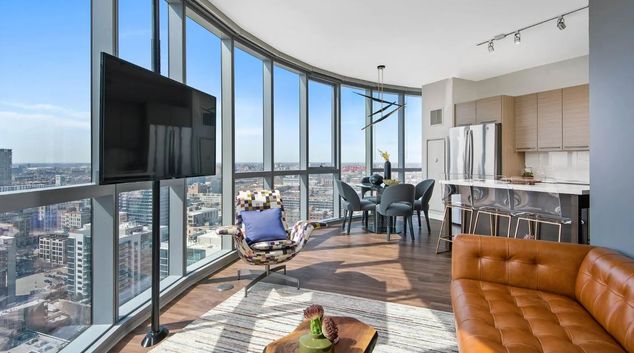 Living at 727 W Madison, West Loop, Chicago