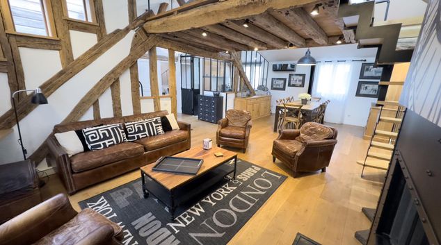 Living room at Rue de Sèvres 89, 6th Arr, Paris