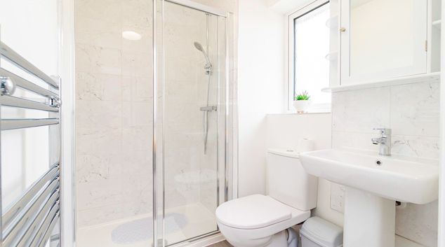 Bathroom at Azure Close, Overslade, Rugby