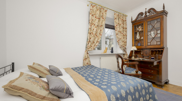 Double bed at Sengera Cichego 4/4, Natolin, Warsaw