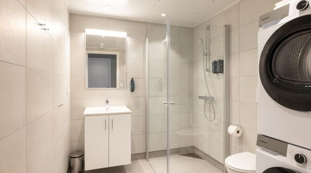 Bathroom at Stay North Paradis, Kvalaberg, Stavanger