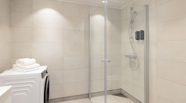 Shower at Stay North Paradis, Kvalaberg, Stavanger