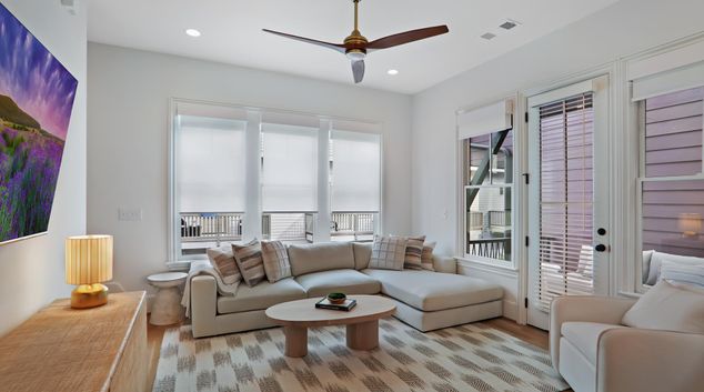 Living room at 691 Eustace St. SE, Mechanicsville, Atlanta