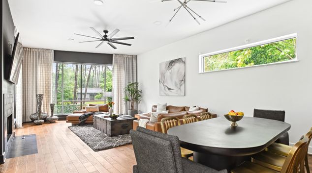 Living room at 1960 Tall Tree Dr. NE, Pine Hills, Atlanta