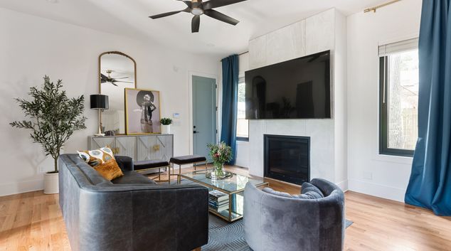 Living area at 488 Monument Ave. SE, East Atlanta, Atlanta