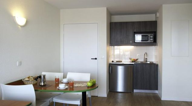 Kitchen at Adagio Access Bordeaux Rodesse